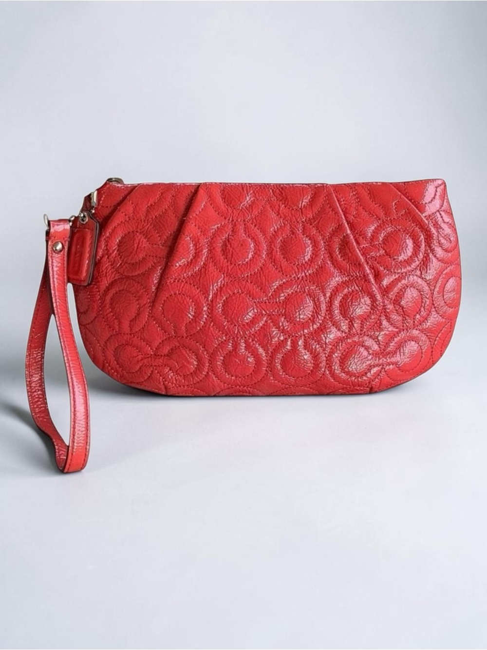 Coach Signature Embossed Leather Wristlet Pink Zip Pouch Hangtag